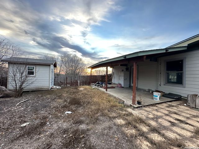 122 Pleasant Valley, San Antonio, TX 78227