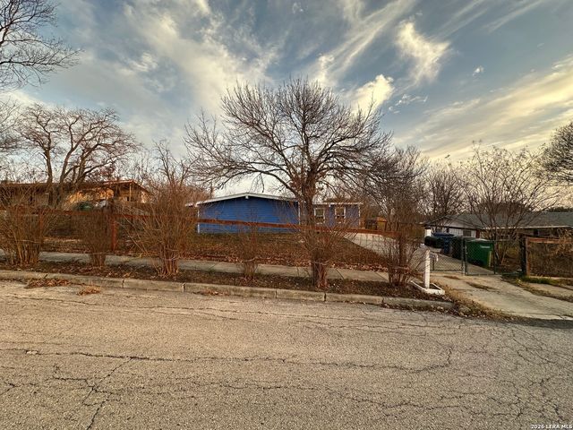 122 Pleasant Valley, San Antonio, TX 78227