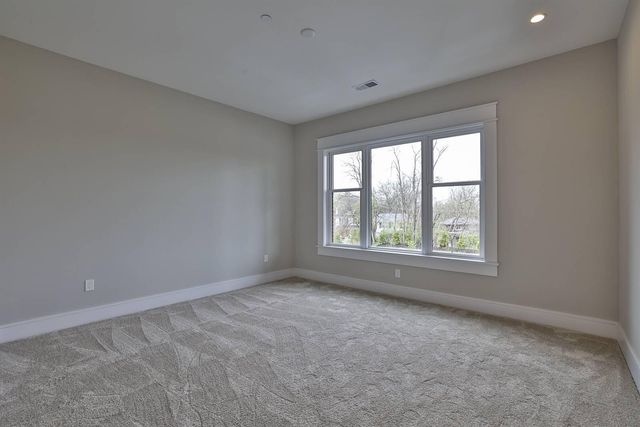 1 Highland Avenue, 208, Fort Thomas, KY 41075