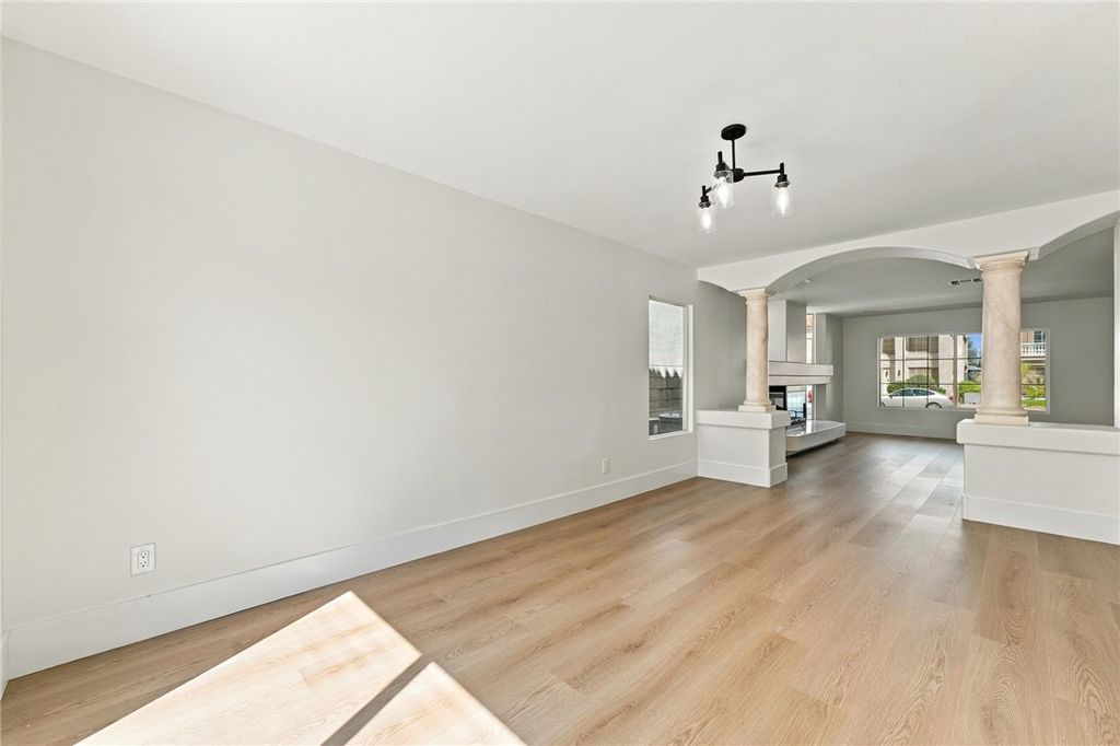 Image 12 of property listing at 1661 Starlight Canyon Avenue, Las Vegas, NV 89183