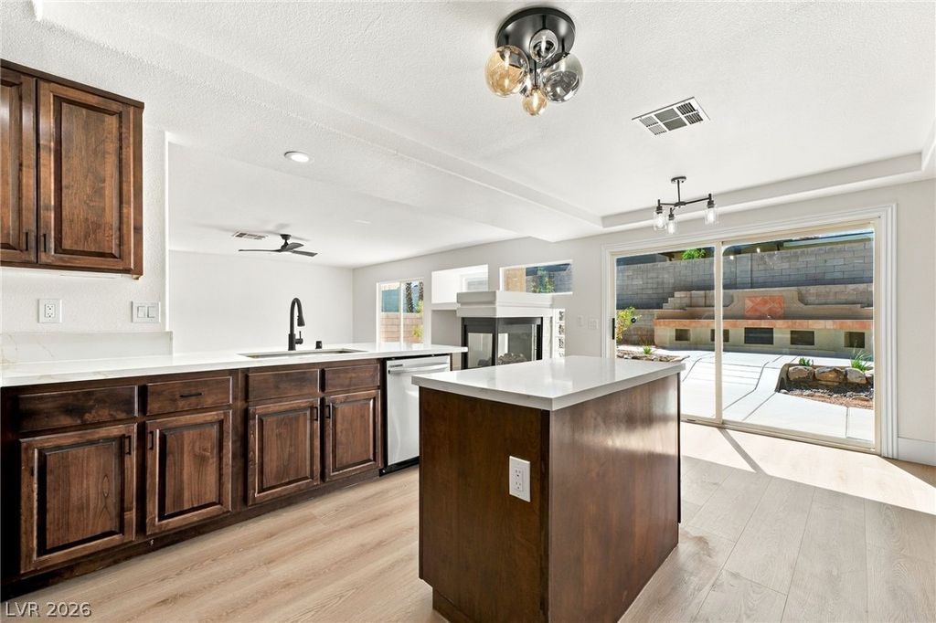 Image 16 of property listing at 1661 Starlight Canyon Avenue, Las Vegas, NV 89183