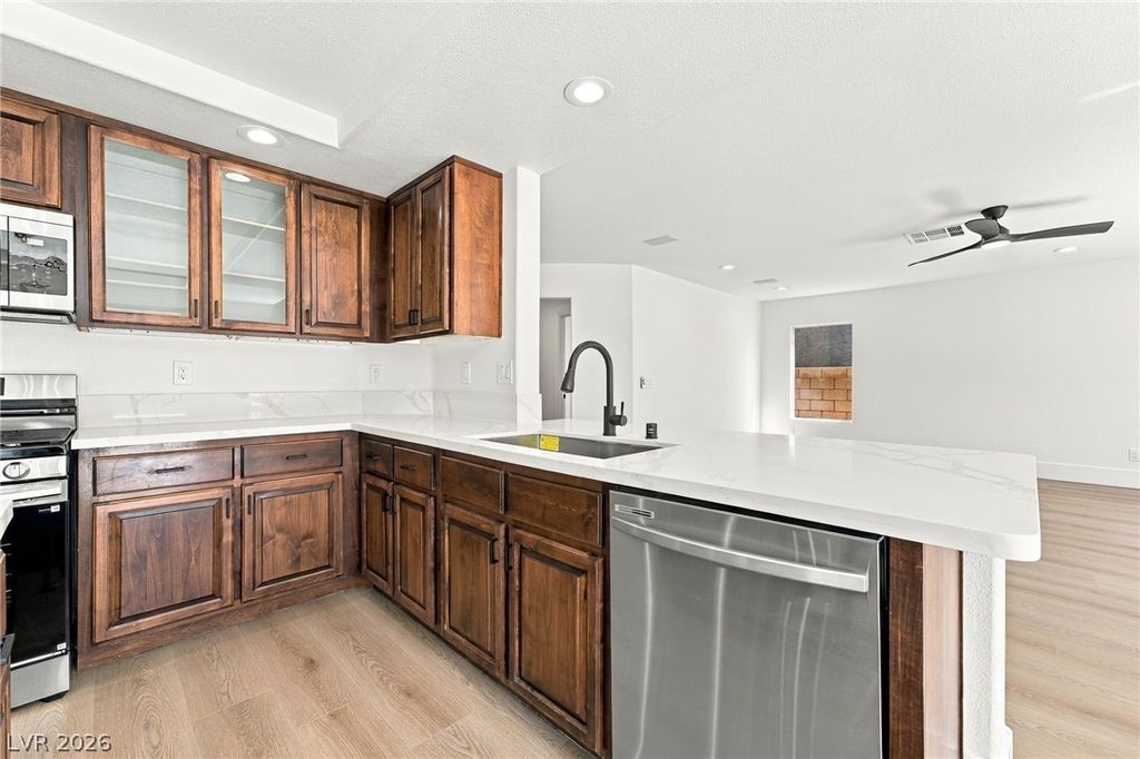 Image 18 of property listing at 1661 Starlight Canyon Avenue, Las Vegas, NV 89183