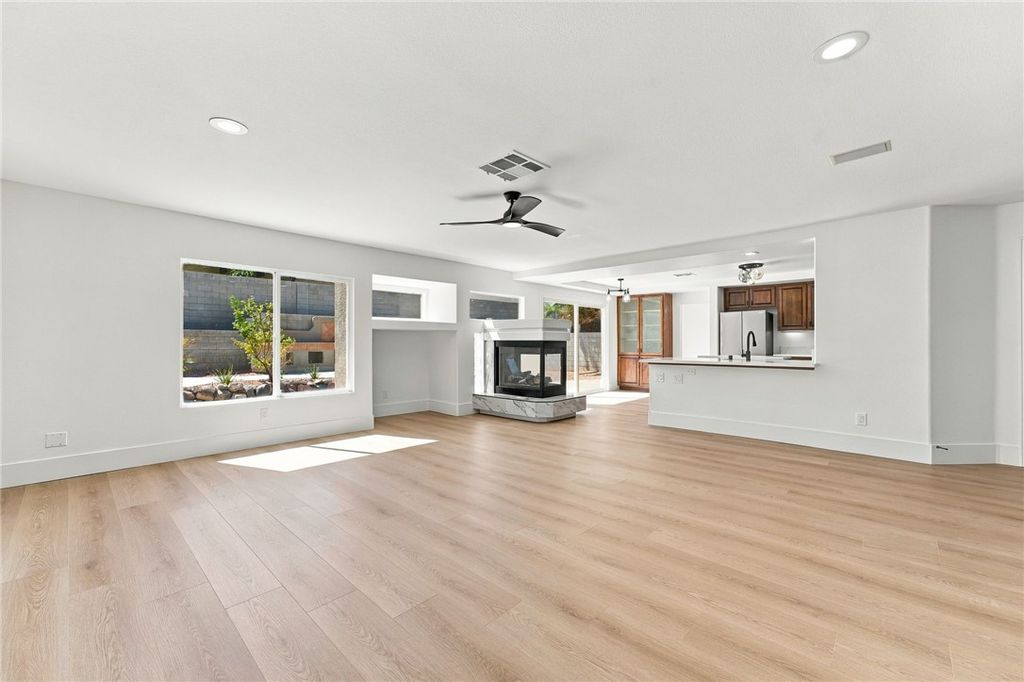 Image 20 of property listing at 1661 Starlight Canyon Avenue, Las Vegas, NV 89183
