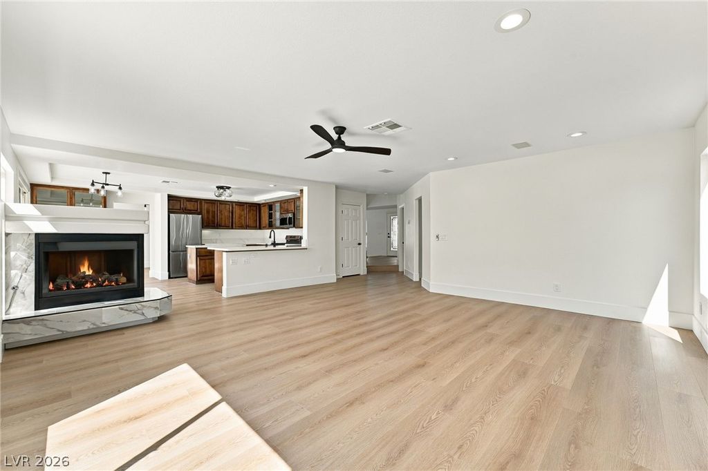 Image 21 of property listing at 1661 Starlight Canyon Avenue, Las Vegas, NV 89183