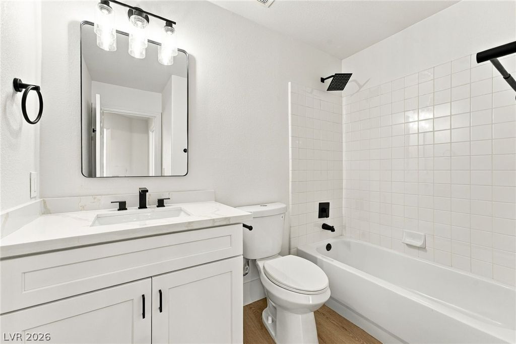 Image 25 of property listing at 1661 Starlight Canyon Avenue, Las Vegas, NV 89183