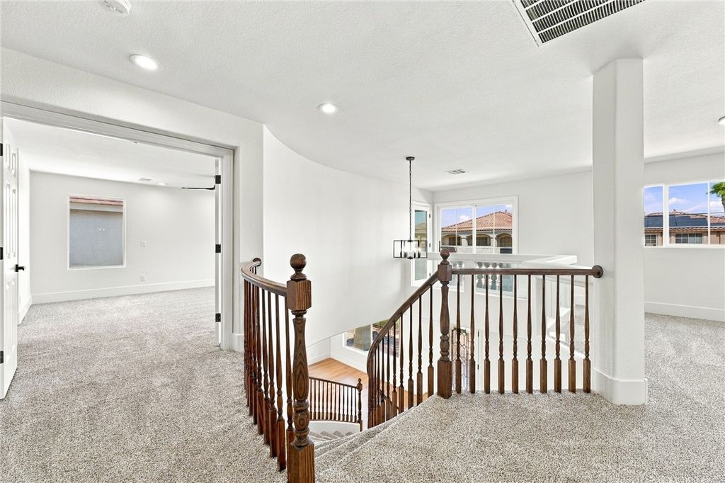 Image 26 of property listing at 1661 Starlight Canyon Avenue, Las Vegas, NV 89183