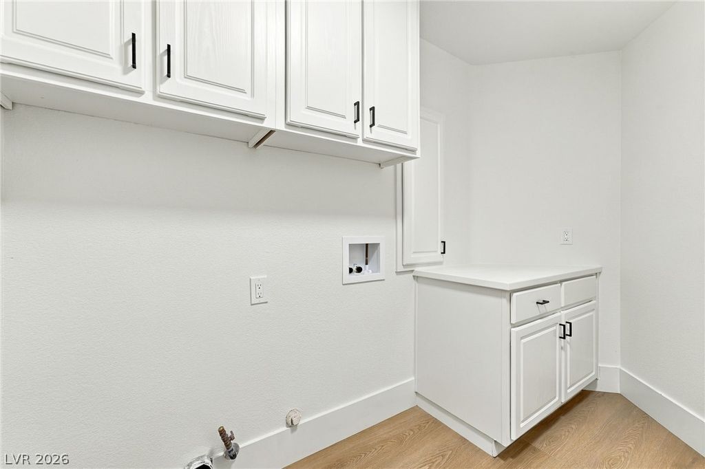 Image 27 of property listing at 1661 Starlight Canyon Avenue, Las Vegas, NV 89183