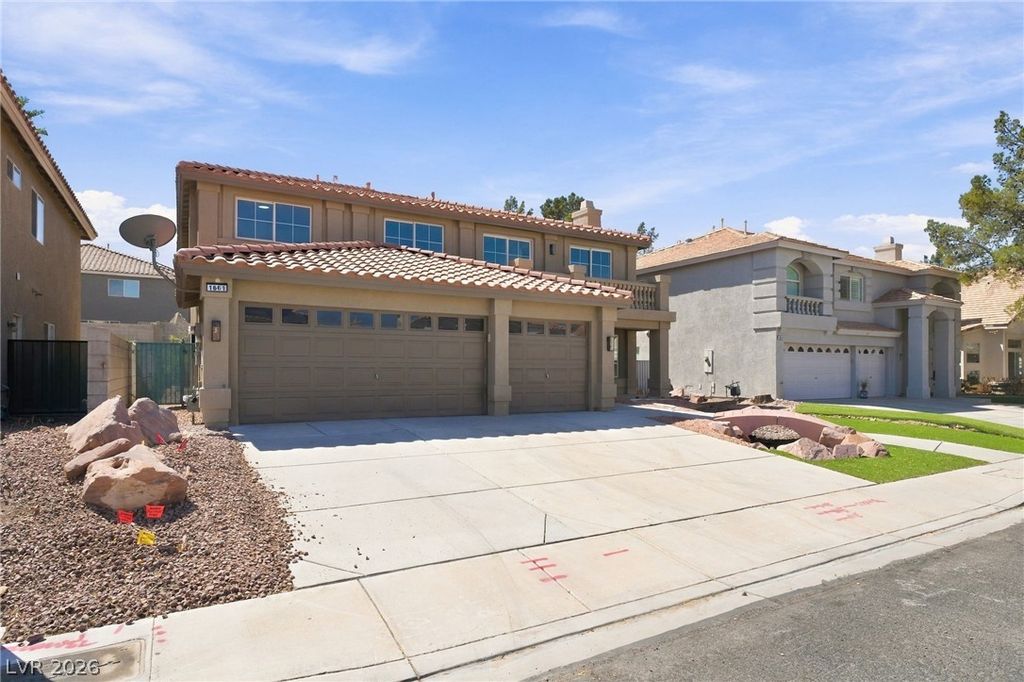 Image 3 of property listing at 1661 Starlight Canyon Avenue, Las Vegas, NV 89183