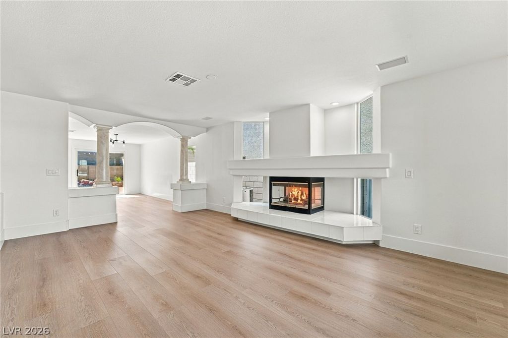 Image 7 of property listing at 1661 Starlight Canyon Avenue, Las Vegas, NV 89183