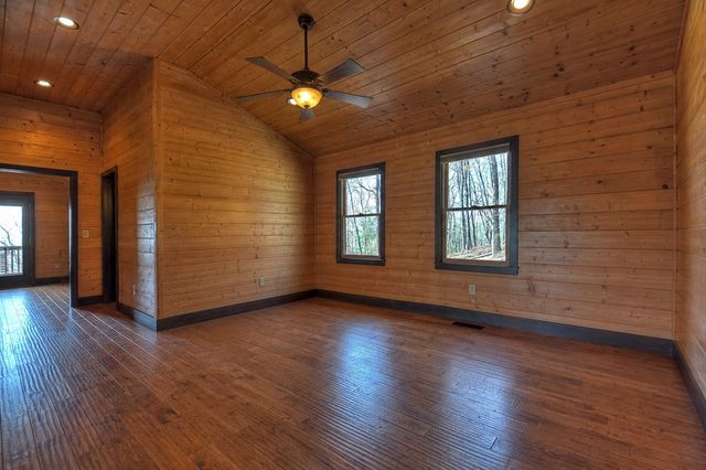 486 Henderson Lane, Mineral Bluff, GA 30559