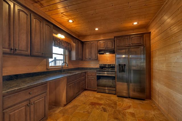 486 Henderson Lane, Mineral Bluff, GA 30559