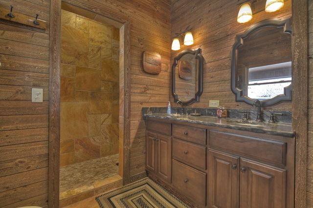 486 Henderson Lane, Mineral Bluff, GA 30559