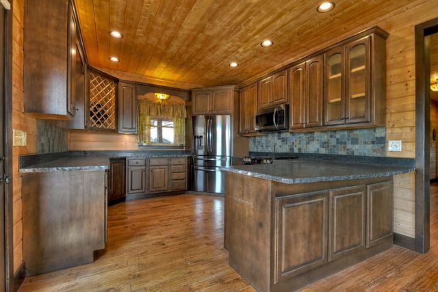 486 Henderson Lane, Mineral Bluff, GA 30559