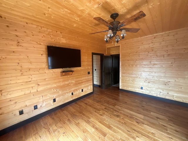 486 Henderson Lane, Mineral Bluff, GA 30559