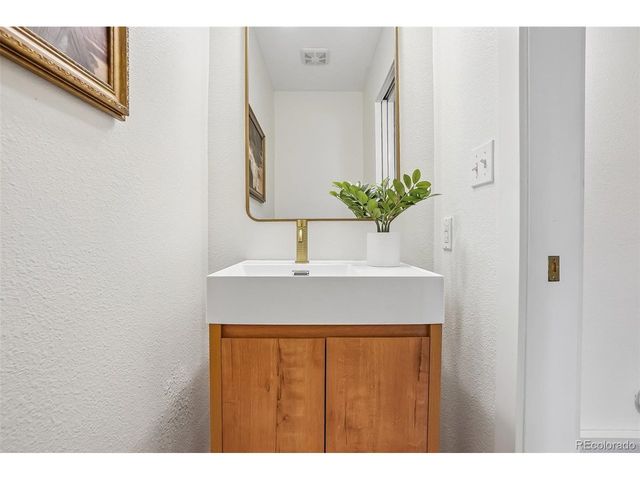 6915 W 35th Ave, Wheat Ridge, CO 80033