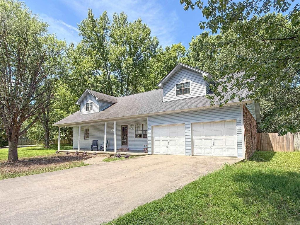 214 Pin Oak Drive, Cabot, AR 72023