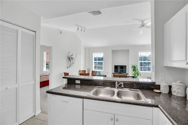 2582 57th Circle, Vero Beach, FL 32966