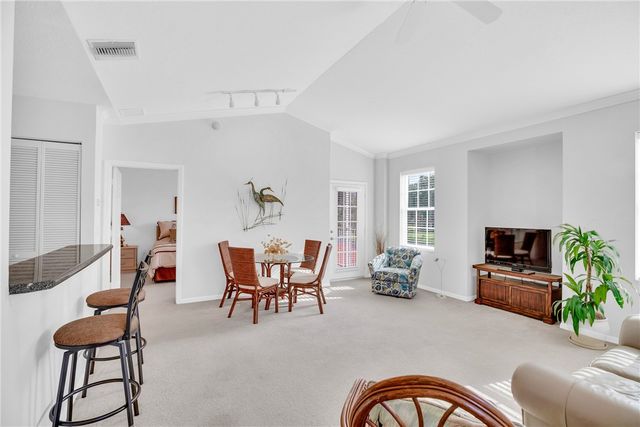 2582 57th Circle, Vero Beach, FL 32966