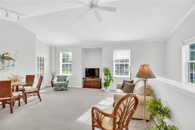 2582 57th Circle, Vero Beach, FL 32966