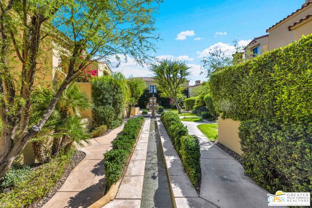 213 Villorrio Drive, Palm Springs, CA 92262