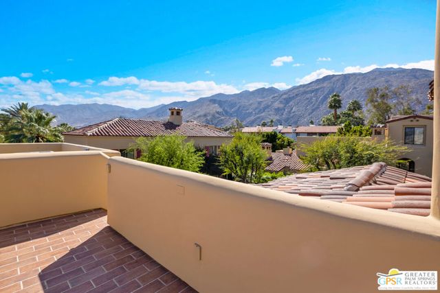 213 Villorrio Drive, Palm Springs, CA 92262
