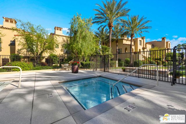 213 Villorrio Drive, Palm Springs, CA 92262