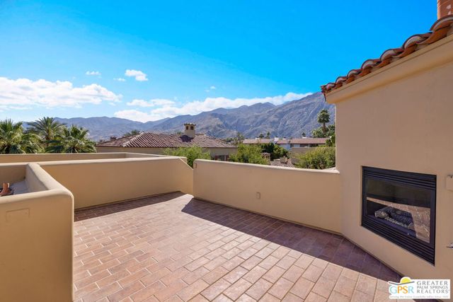 213 Villorrio Drive, Palm Springs, CA 92262