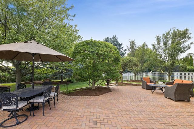 1250 Tunbridge Trail, Algonquin, IL 60102