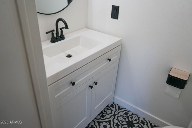 1261 N 84th Place, Scottsdale, AZ 85257