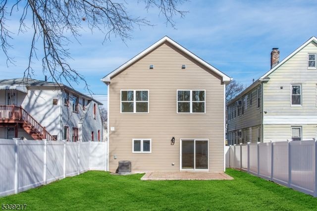 206 E 9th Ave, Roselle Boro, NJ 07203