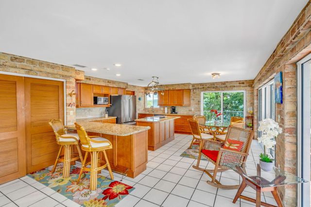 3 Oleander Avenue, Key Largo, FL 33037