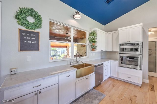 5215 North RILEY Street, Las Vegas, NV 89149