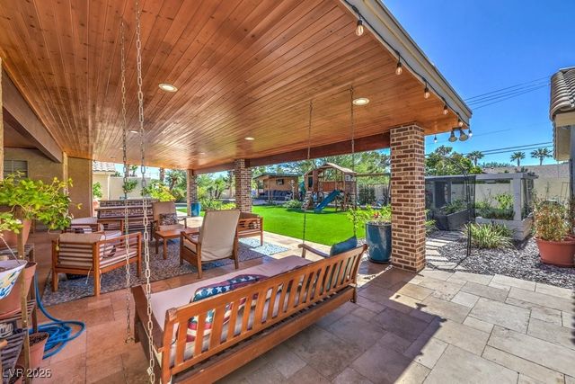 5215 North RILEY Street, Las Vegas, NV 89149