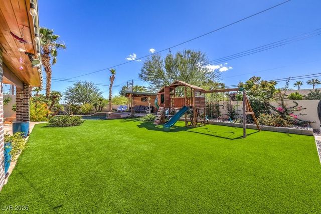 5215 North RILEY Street, Las Vegas, NV 89149