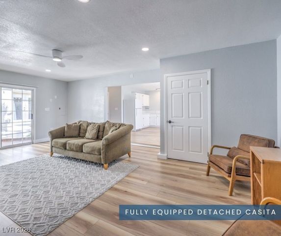 5215 North RILEY Street, Las Vegas, NV 89149