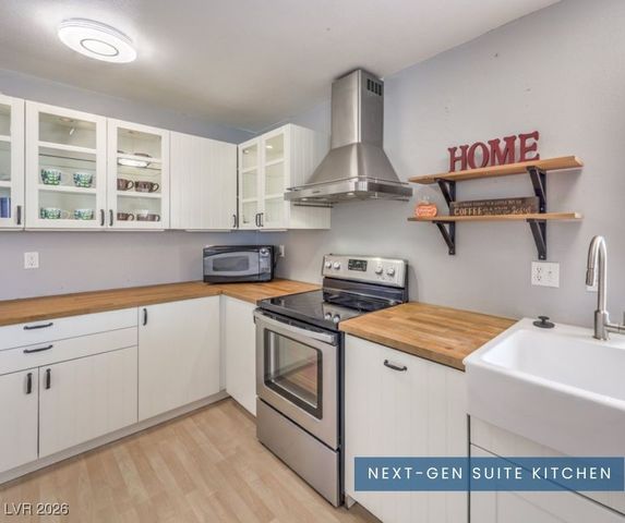 5215 North RILEY Street, Las Vegas, NV 89149