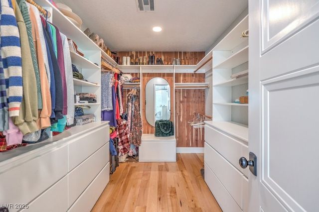 5215 North RILEY Street, Las Vegas, NV 89149