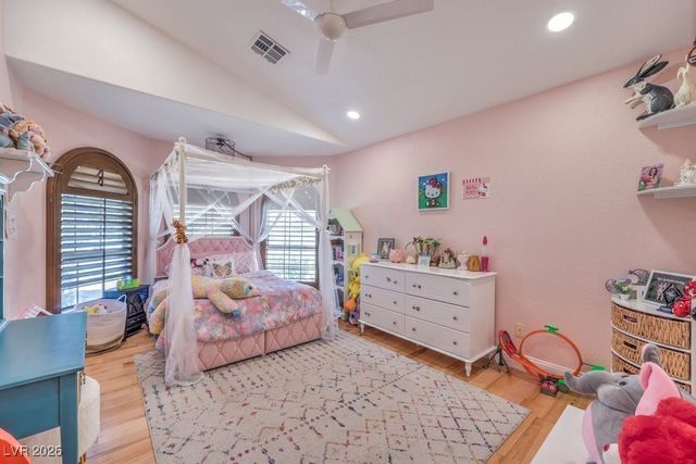 5215 North RILEY Street, Las Vegas, NV 89149