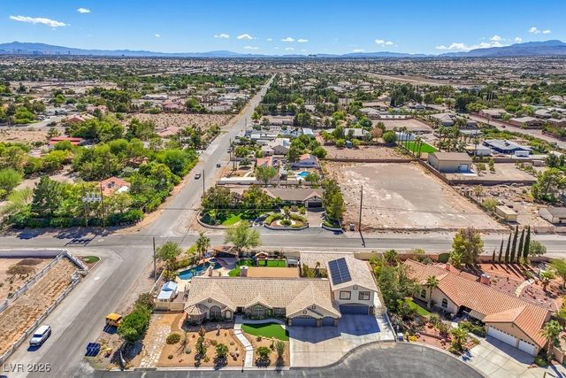 5215 North RILEY Street, Las Vegas, NV 89149