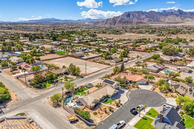 5215 North RILEY Street, Las Vegas, NV 89149