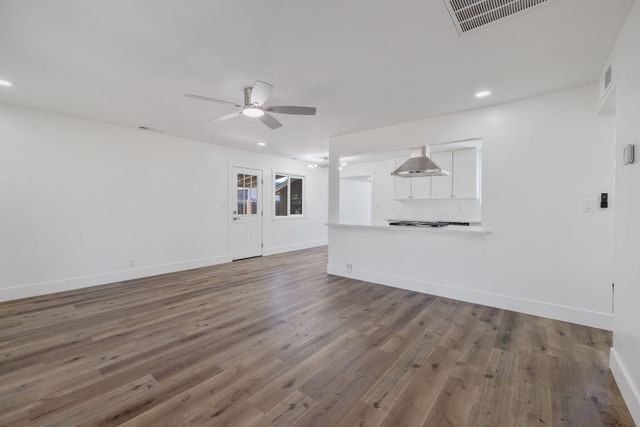 1330 S Clover Street, Visalia, CA 93277