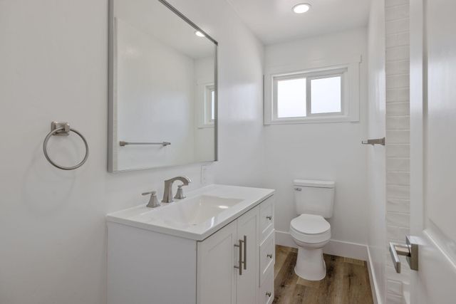 1330 S Clover Street, Visalia, CA 93277