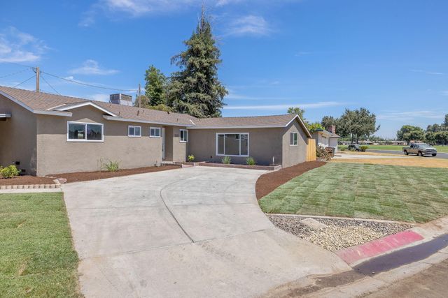 1330 S Clover Street, Visalia, CA 93277