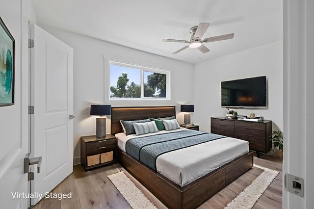 1330 S Clover Street, Visalia, CA 93277