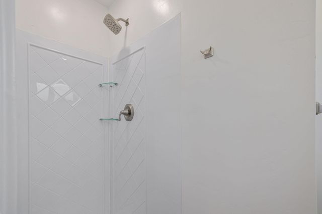 1330 S Clover Street, Visalia, CA 93277