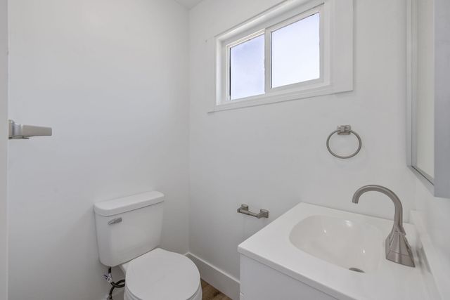 1330 S Clover Street, Visalia, CA 93277