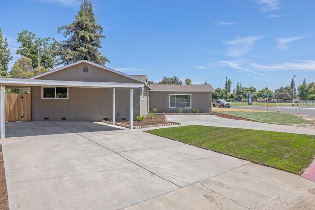 1330 S Clover Street, Visalia, CA 93277