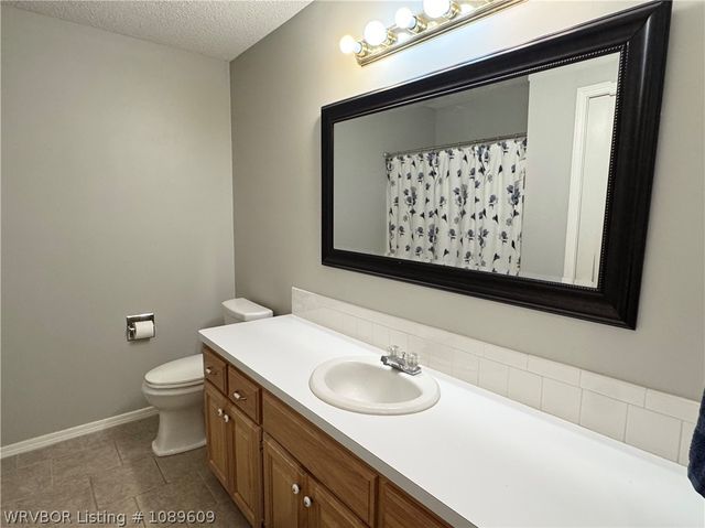 5504 Chapen Drive, Fort Smith, AR 72916