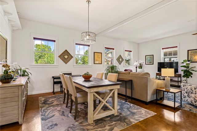 405 NW 5th Street, Bentonville, AR 72712