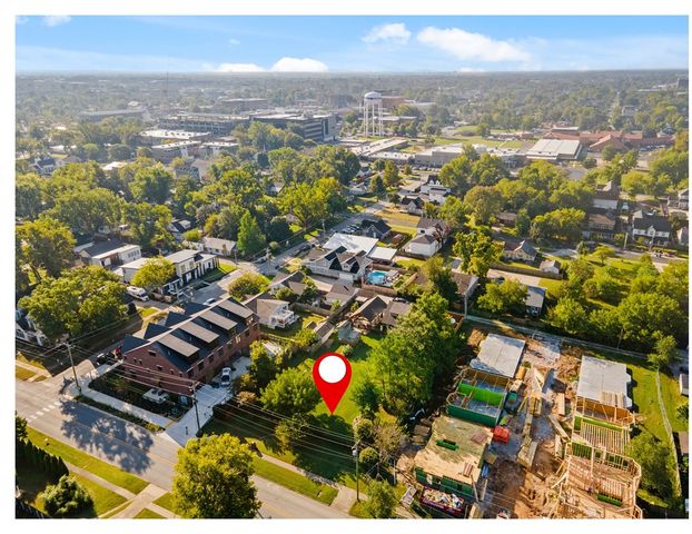 405 NW 5th Street, Bentonville, AR 72712
